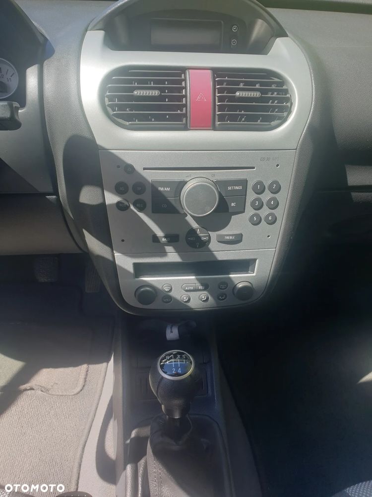 Opel Corsa 1.2 16V - 16