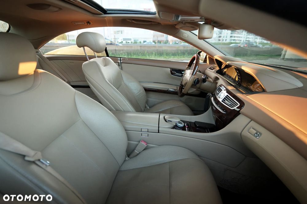 Mercedes-Benz CL 500 4-Matic BlueEff - 8