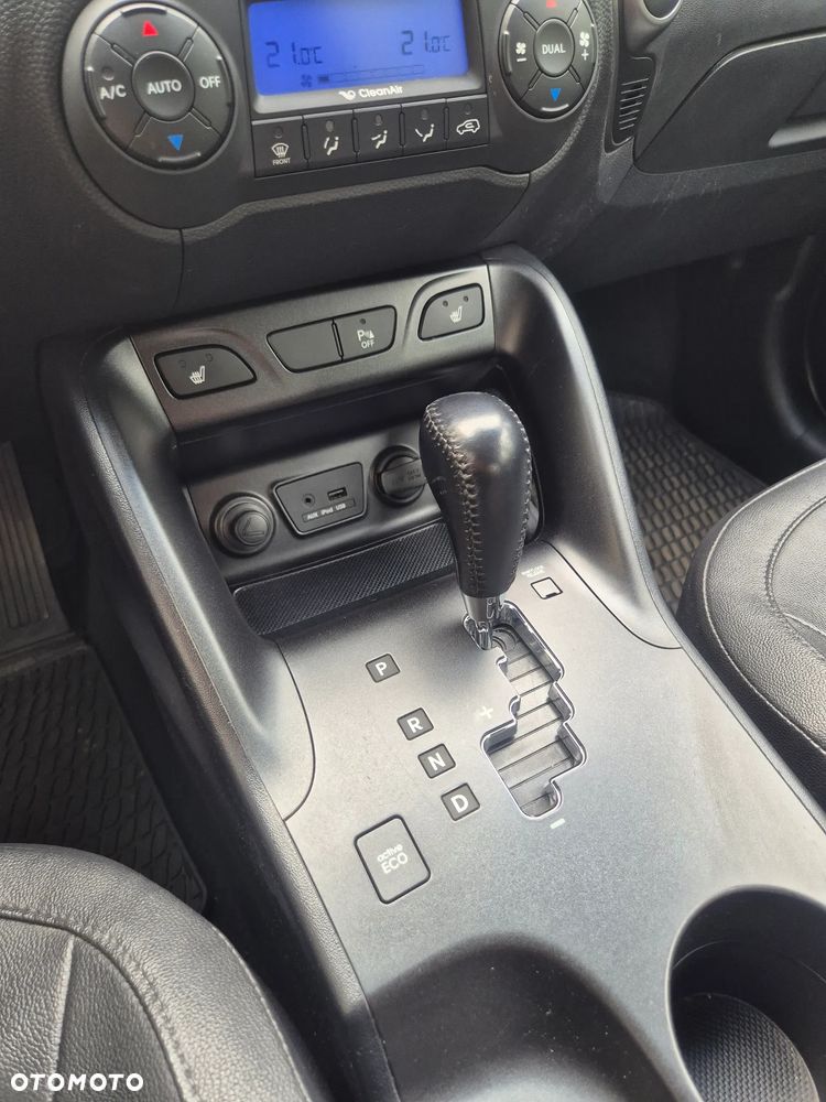 Hyundai ix35 2.0 CRDi 4WD Automatik Fifa World Cup Gold Edition - 27