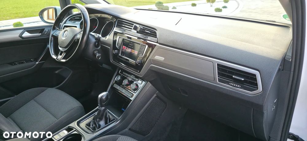 Volkswagen Touran 2.0 TDI BMT Active DSG - 16