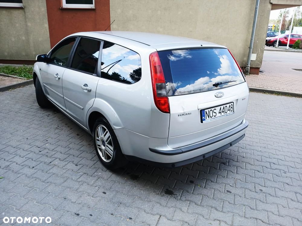 Ford Focus 1.6 TDCi DPF Ghia - 14