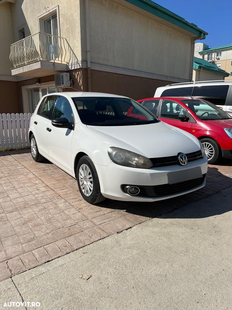 Volkswagen Golf - 1
