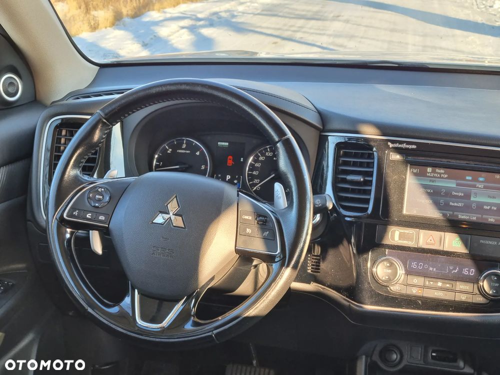 Mitsubishi Outlander 2.2 DID Intense + 4WD - 6