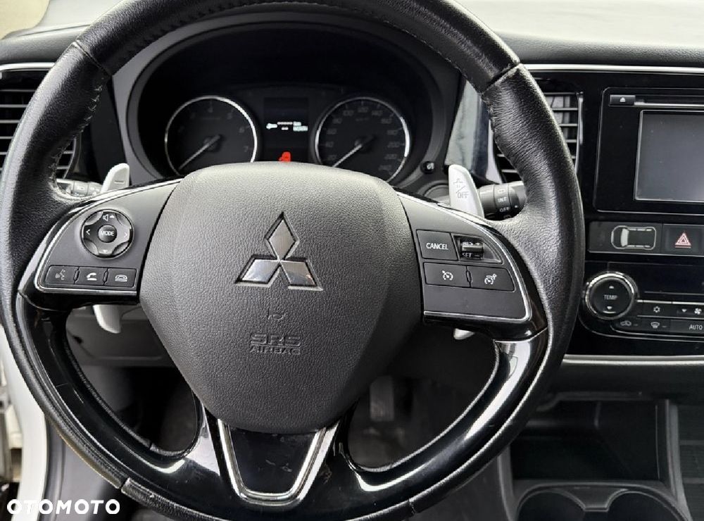 Mitsubishi Outlander 2.0 4WD CVT Active+ - 16