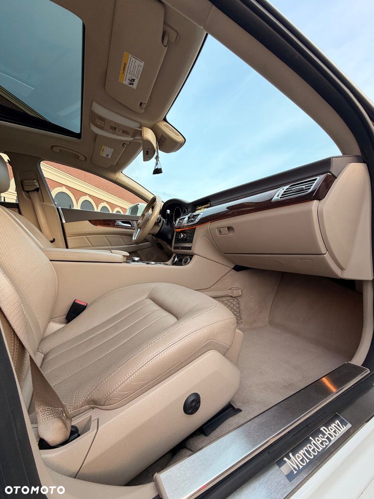 Mercedes-Benz CLS 500 4Matic BlueEFFICIENCY 7G-TRONIC Edition 1 - 14