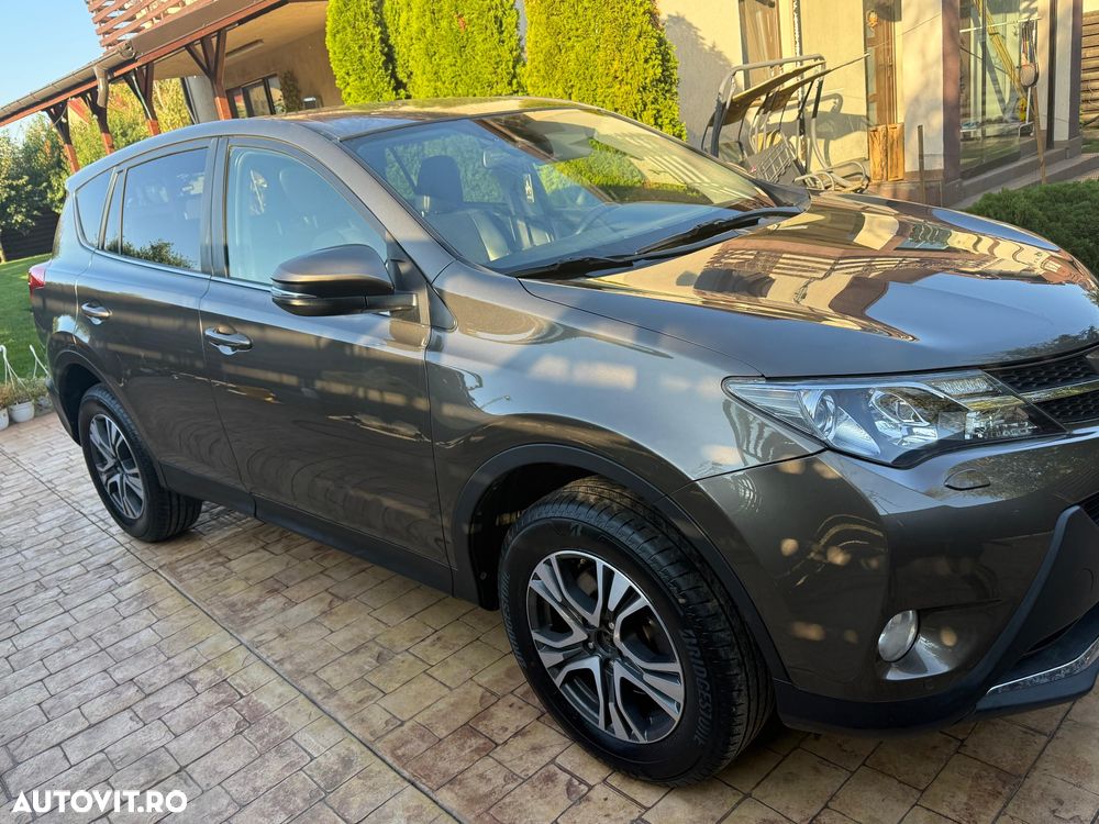 Toyota RAV4 2.2L D-CAT A/T Luxury - 4