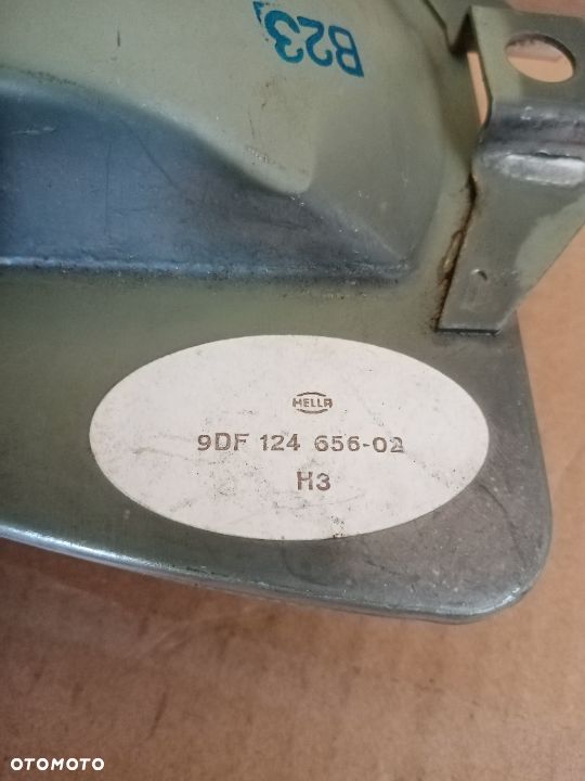 Kierunkowskaz prawy przod VW Passat B2 hella  NOWY - 4