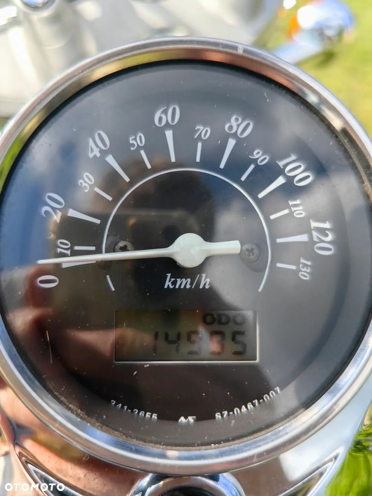 Suzuki Intruder - 6