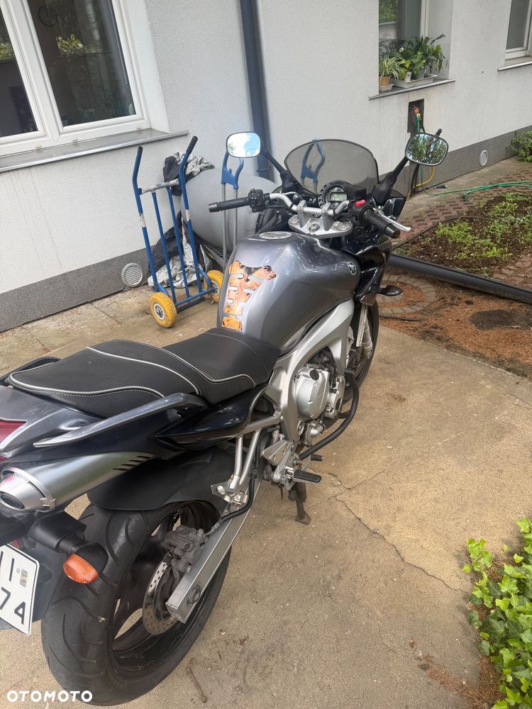 Yamaha FZ6 - 2
