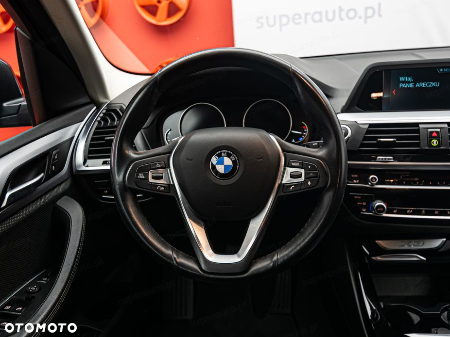 BMW X3 xDrive20i Advantage - 11