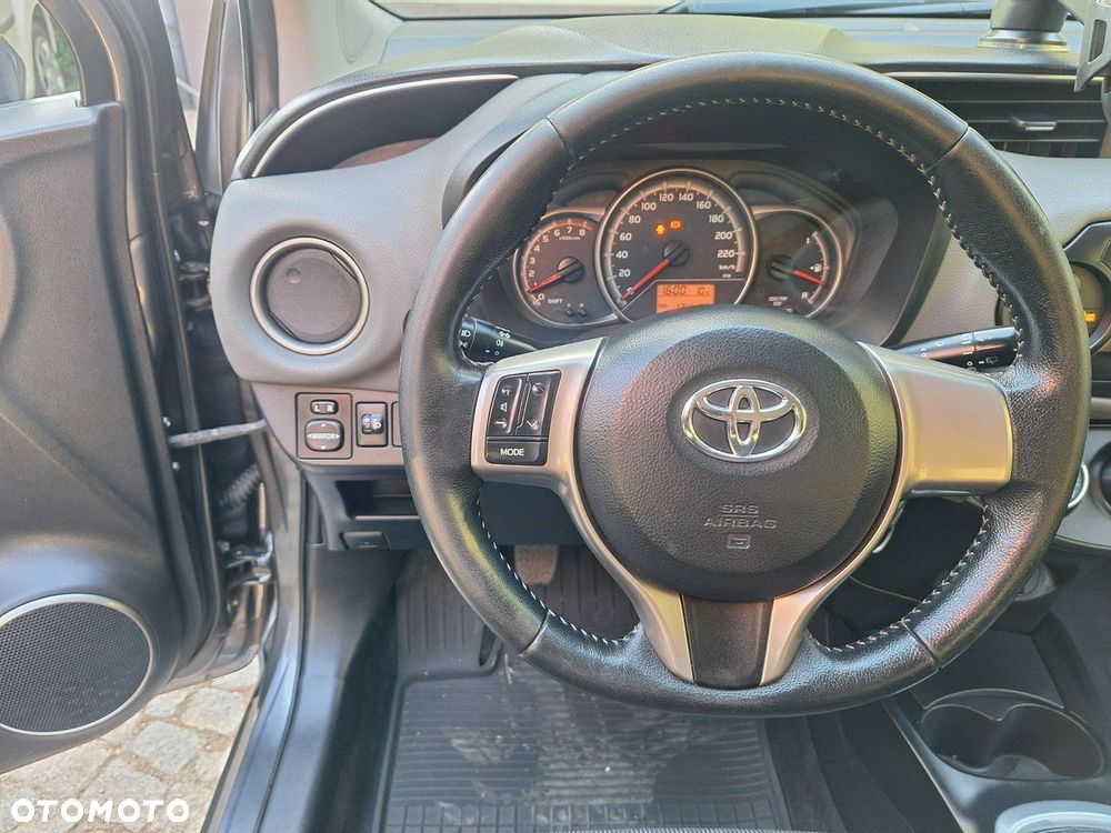 Toyota Yaris - 11
