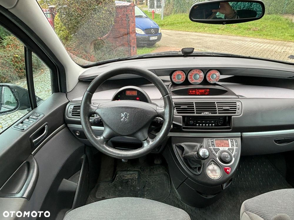 Peugeot 807 140 Family - 14