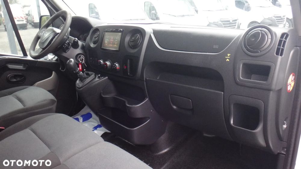 Renault Master - 11