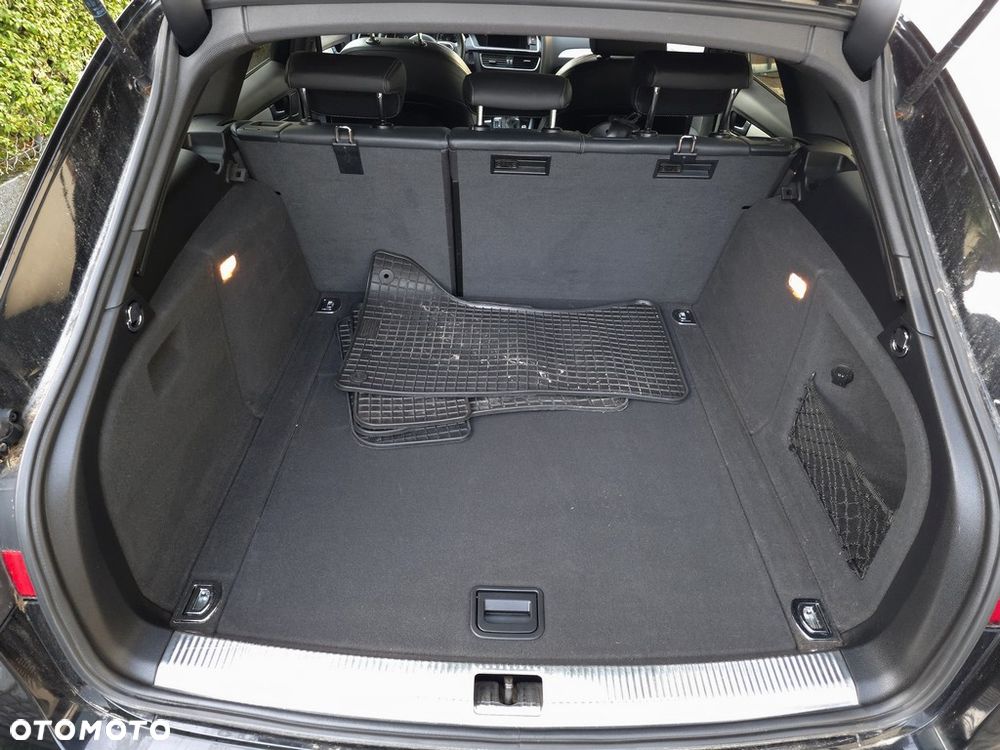 Audi A4 Avant 2.0 TDI Quattro S tronic - 37