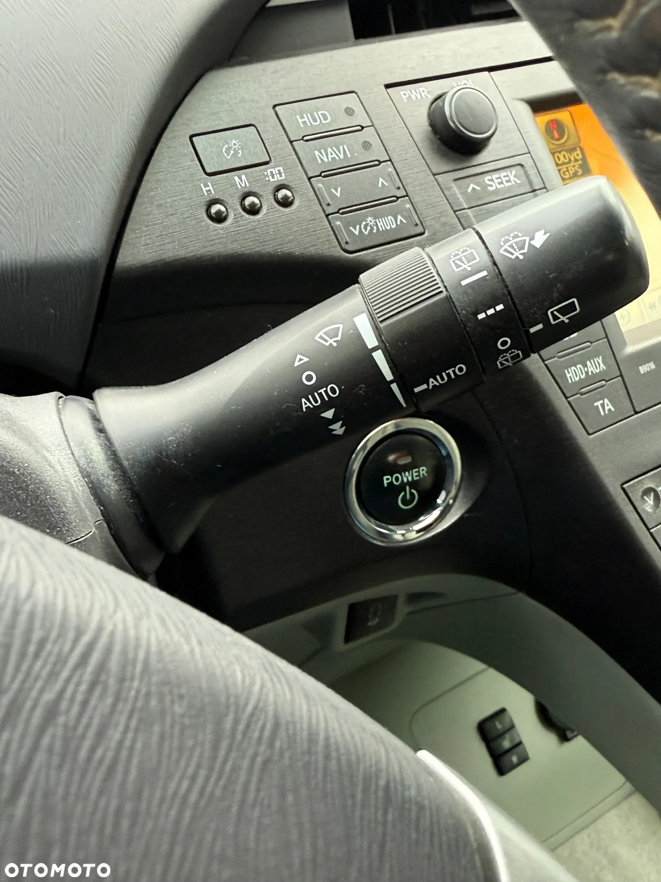 Toyota Prius (Hybrid) Executive - 34