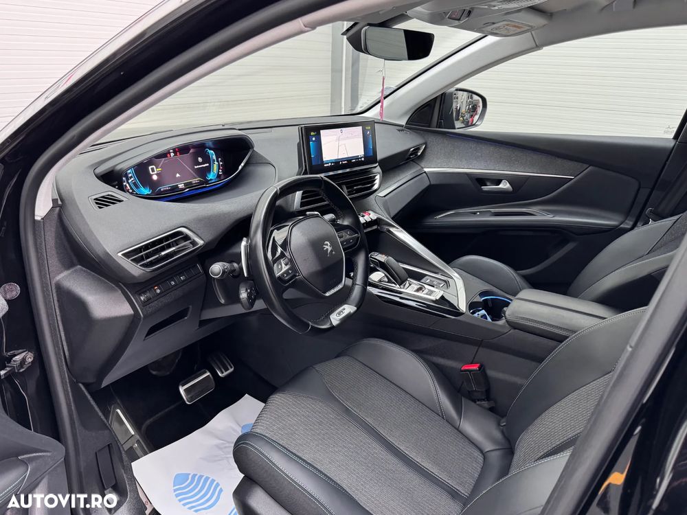 Peugeot 3008 PHEV 225 EAT8 GT - 8