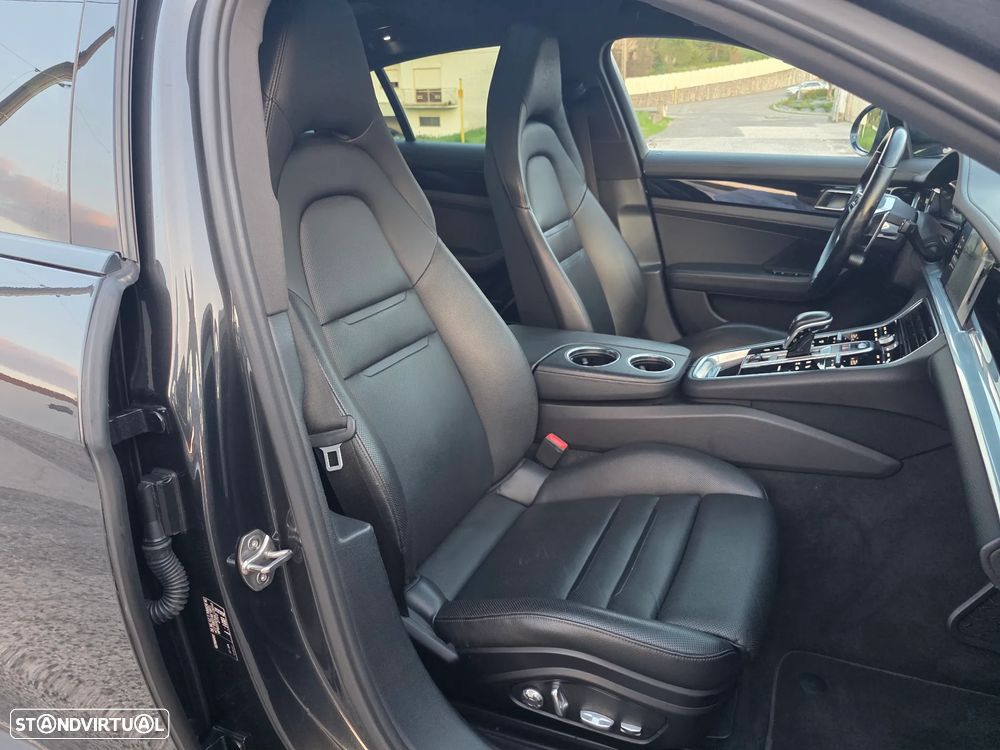 Porsche Panamera 4 E-Hybrid Executive - 34