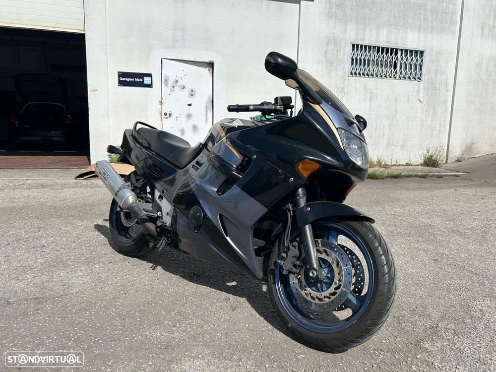 Honda CBR - 1