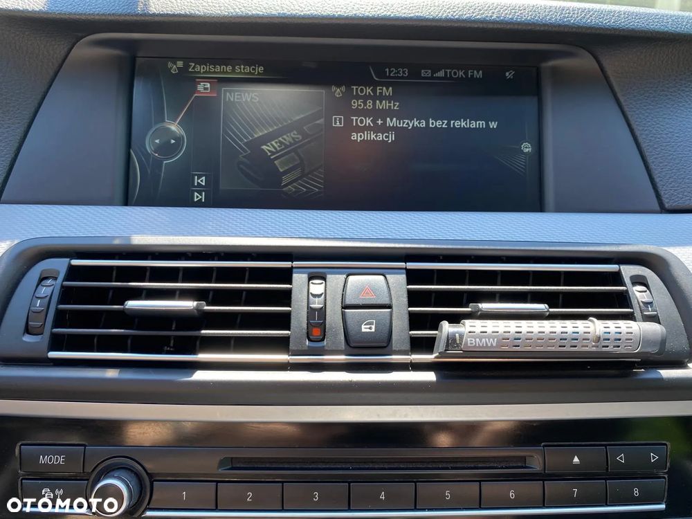 BMW Seria 5 528i xDrive - 17