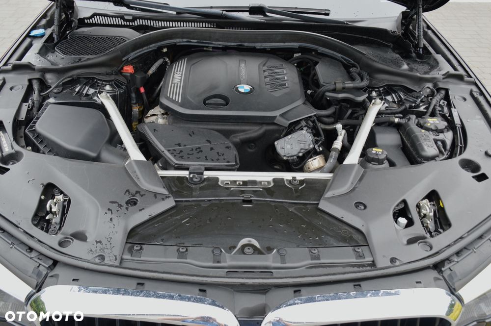 BMW Seria 5 520d xDrive Sport Line sport - 37