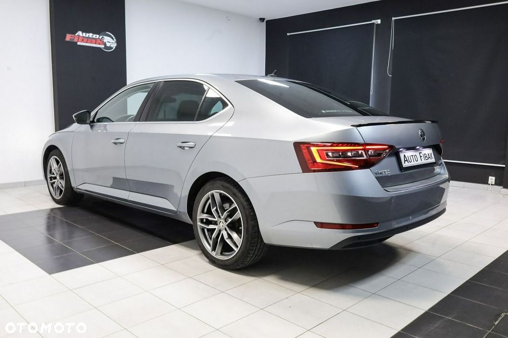 Skoda Superb 2.0 TDI SCR Style DSG - 9