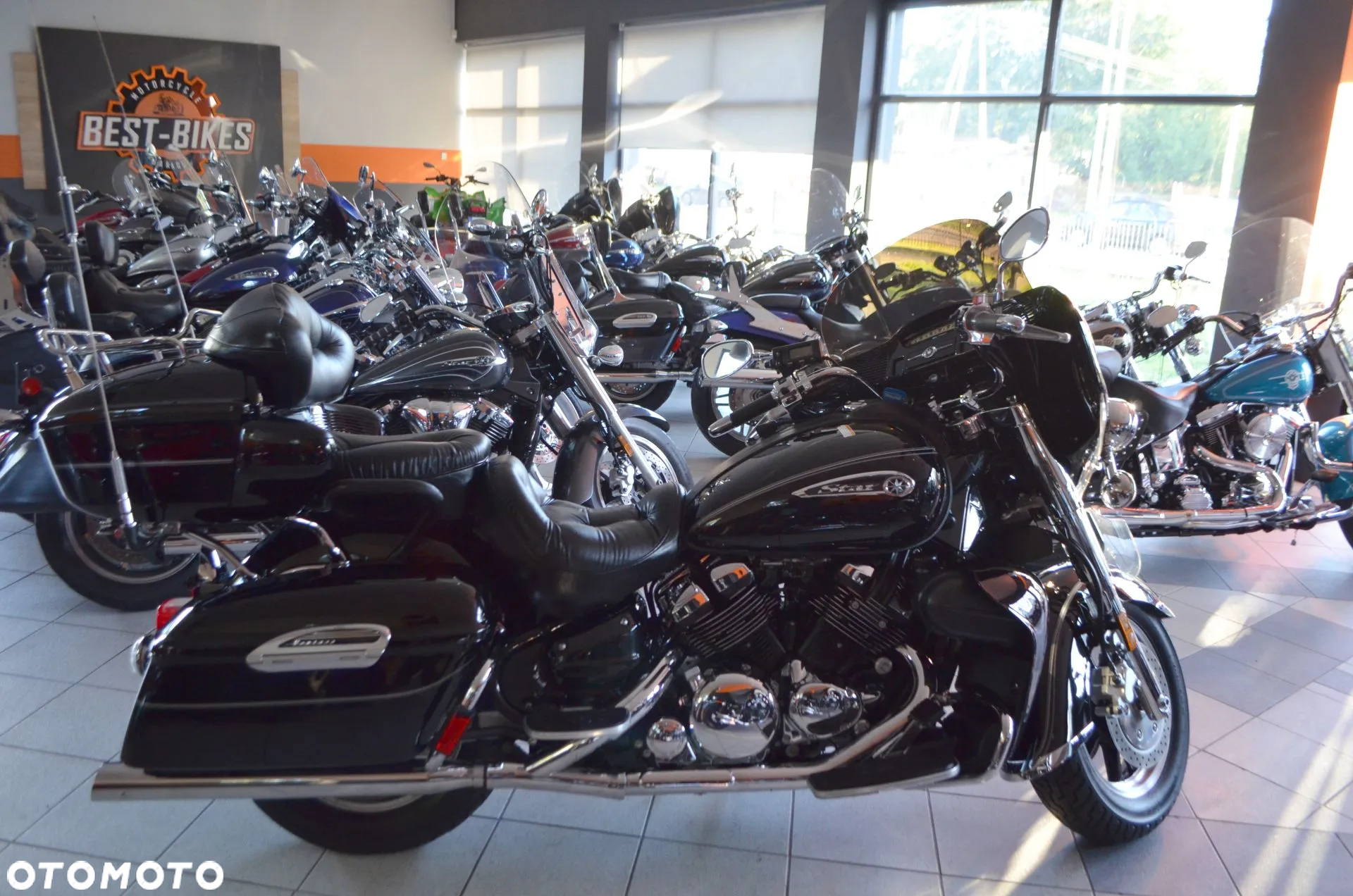 Yamaha Venture - 36
