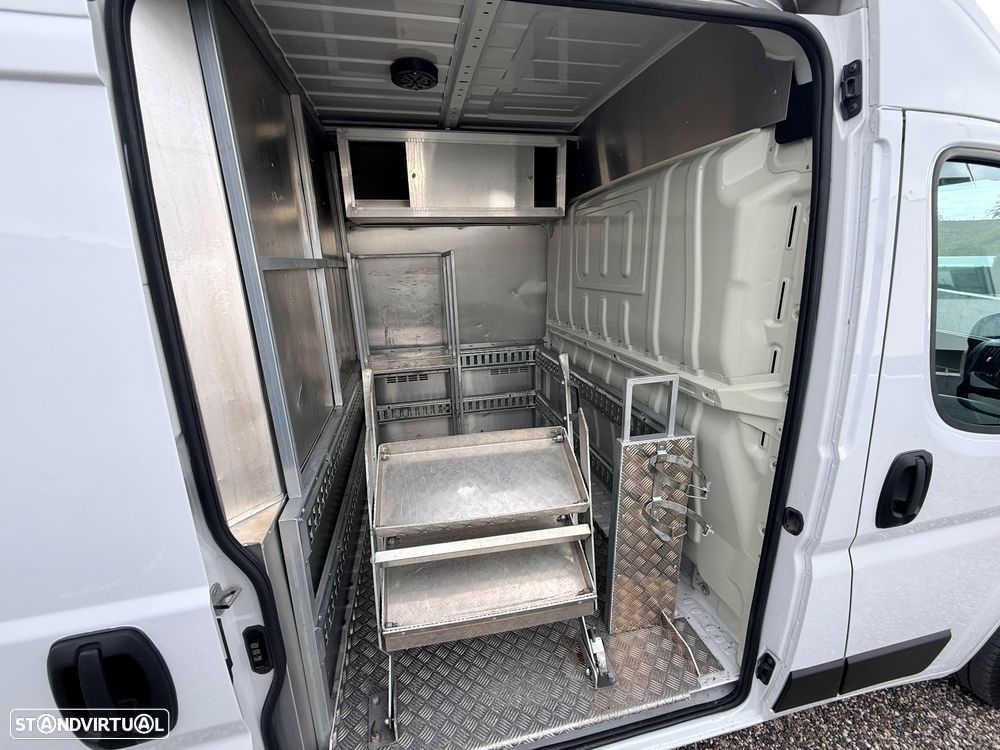 Peugeot Boxer 2.2 BlueHDi 335 L2H2 - 17