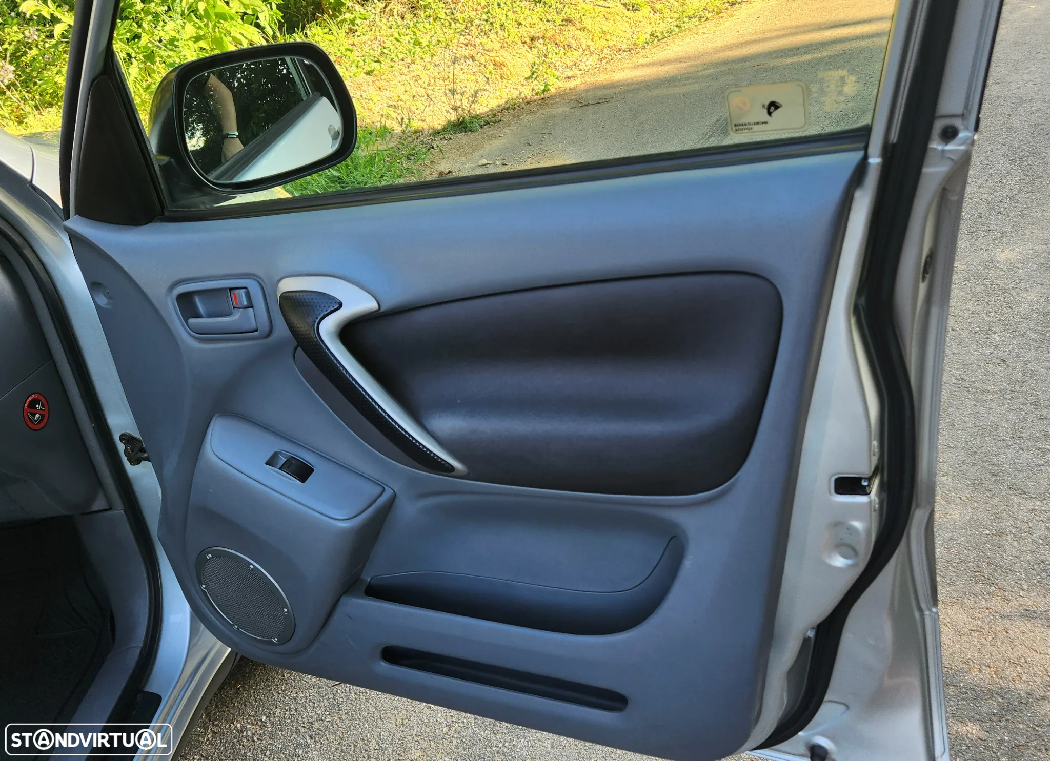 Toyota RAV4 2.0 Pack 2 - 17
