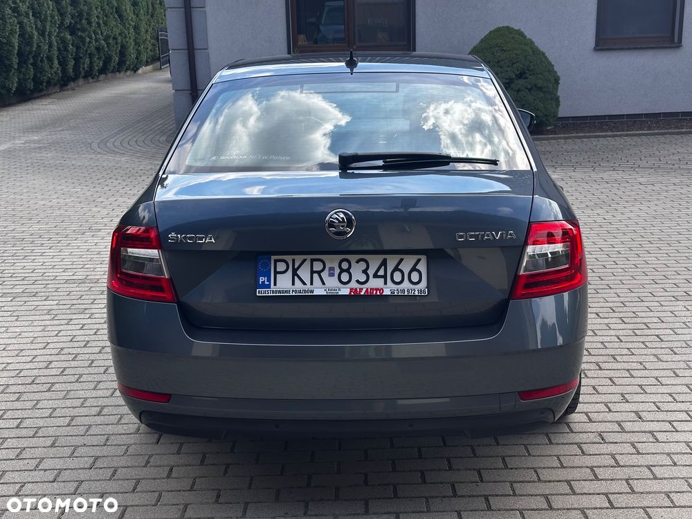 Skoda Octavia 2.0 TDI Style DSG - 6