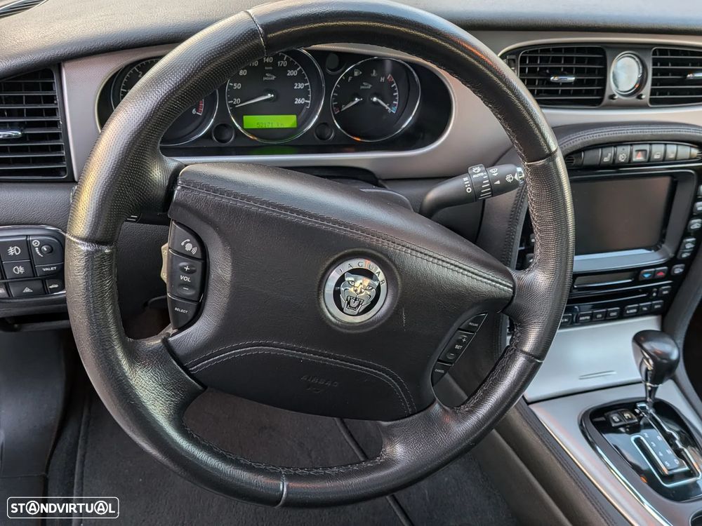 Jaguar XJ XJ6 2.7 D V6 Executive - 35