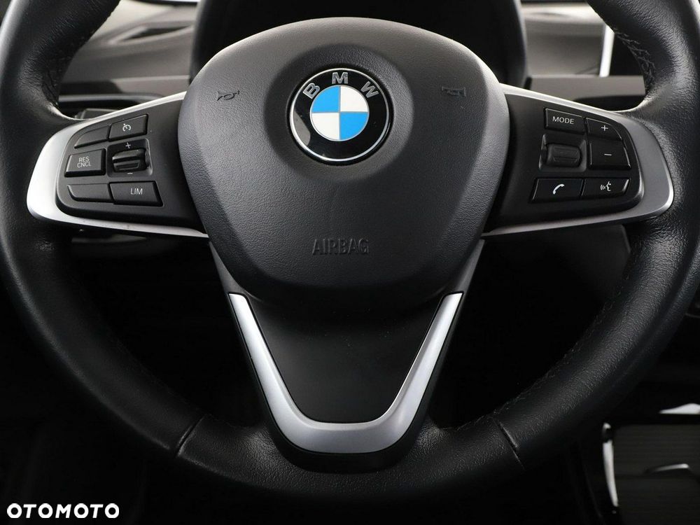 BMW X1 sDrive18d xLine - 22