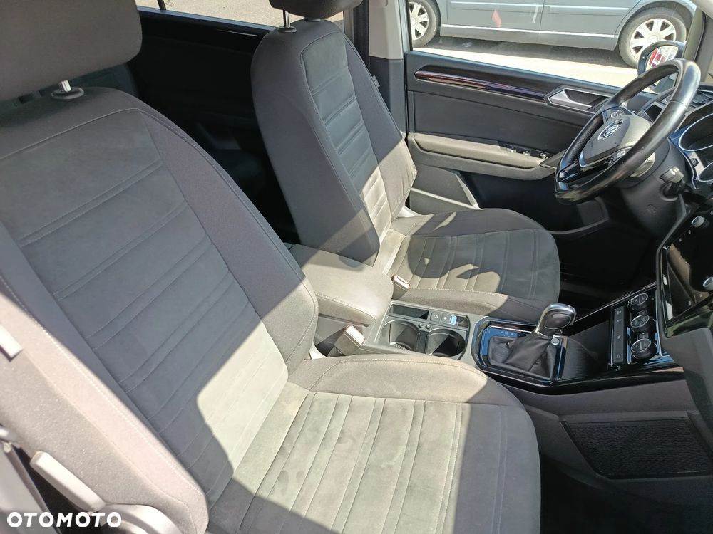 Volkswagen Touran 2.0 TDI BMT Comfortline DSG - 26