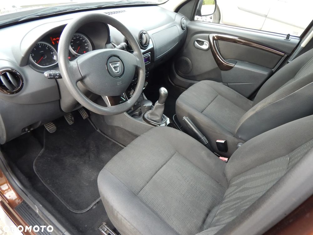 Dacia Duster 1.6 16V 4x2 Prestige - 12