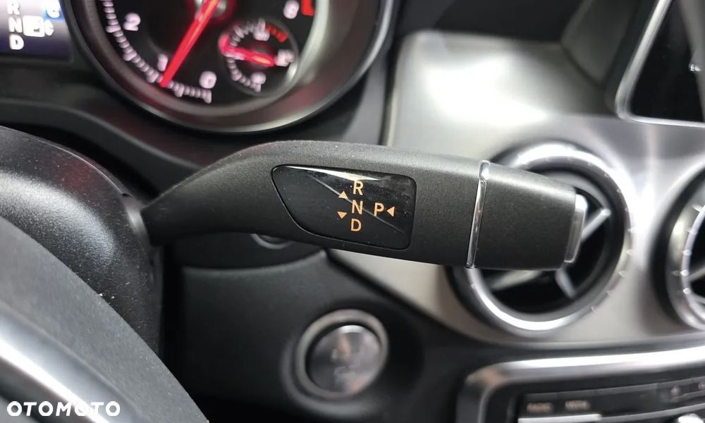 Mercedes-Benz CLA - 18