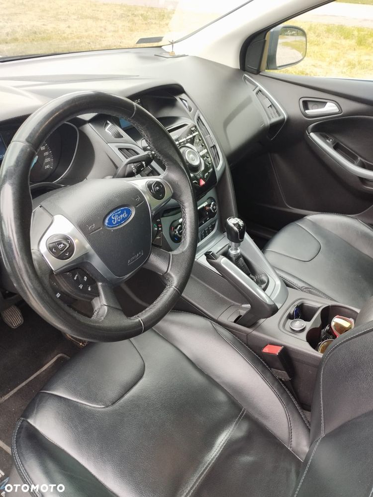 Ford Focus ver-1-6-ecoboost-titanium - 6