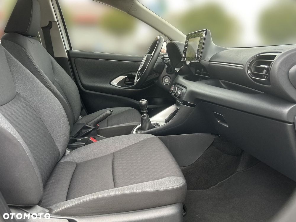 Toyota Yaris - 12