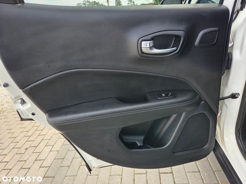 Jeep Compass 1.4 MultiAir Business Line - 27