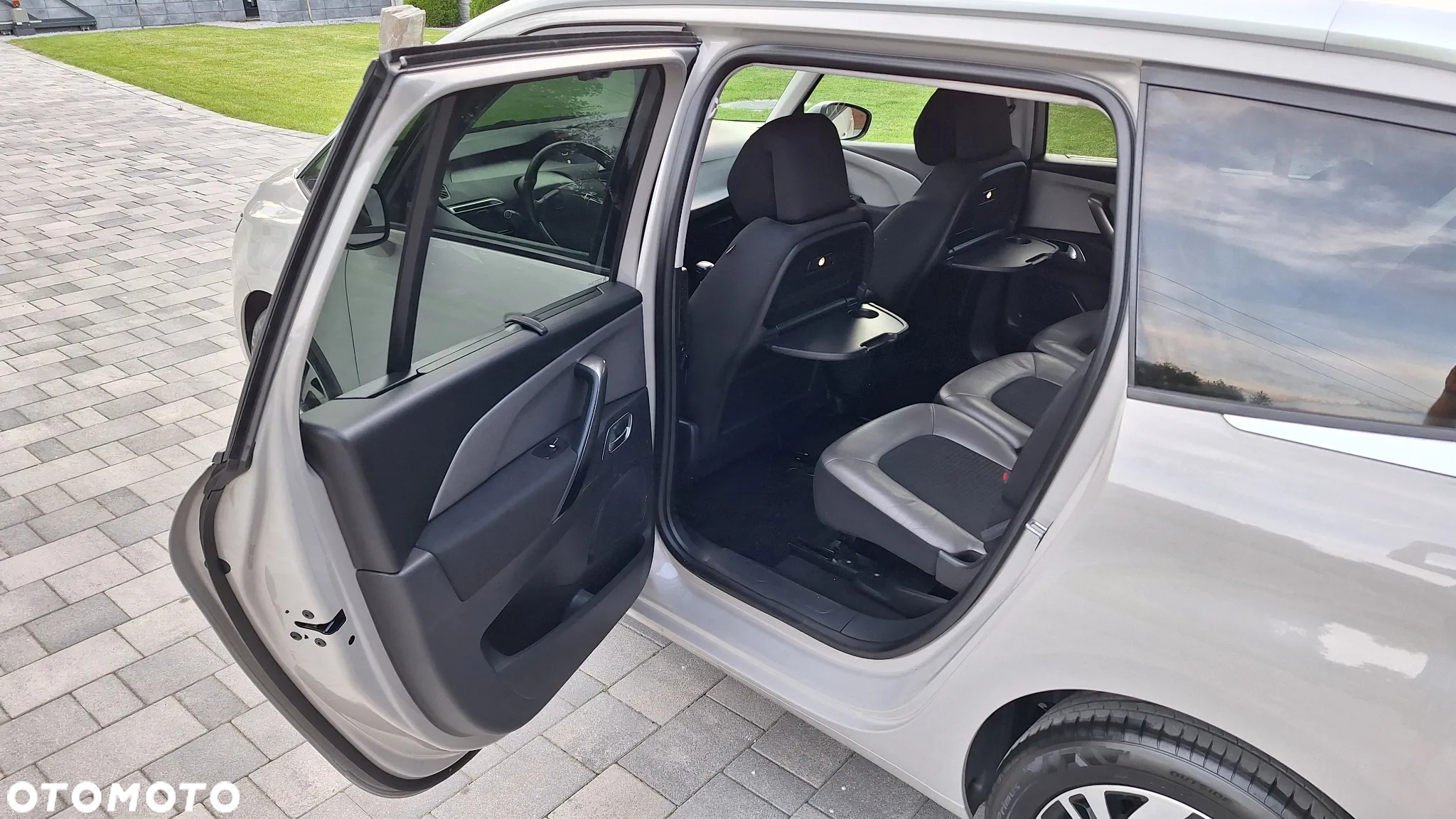 Citroën C4 SpaceTourer Grand 1.5 BlueHDi Shine S&S - 23