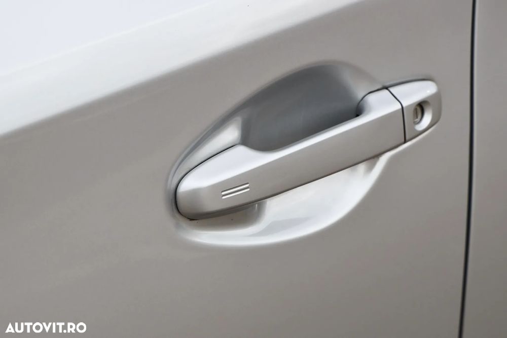 Toyota Auris 1.8 L VVT-i Hybrid Luna - 39