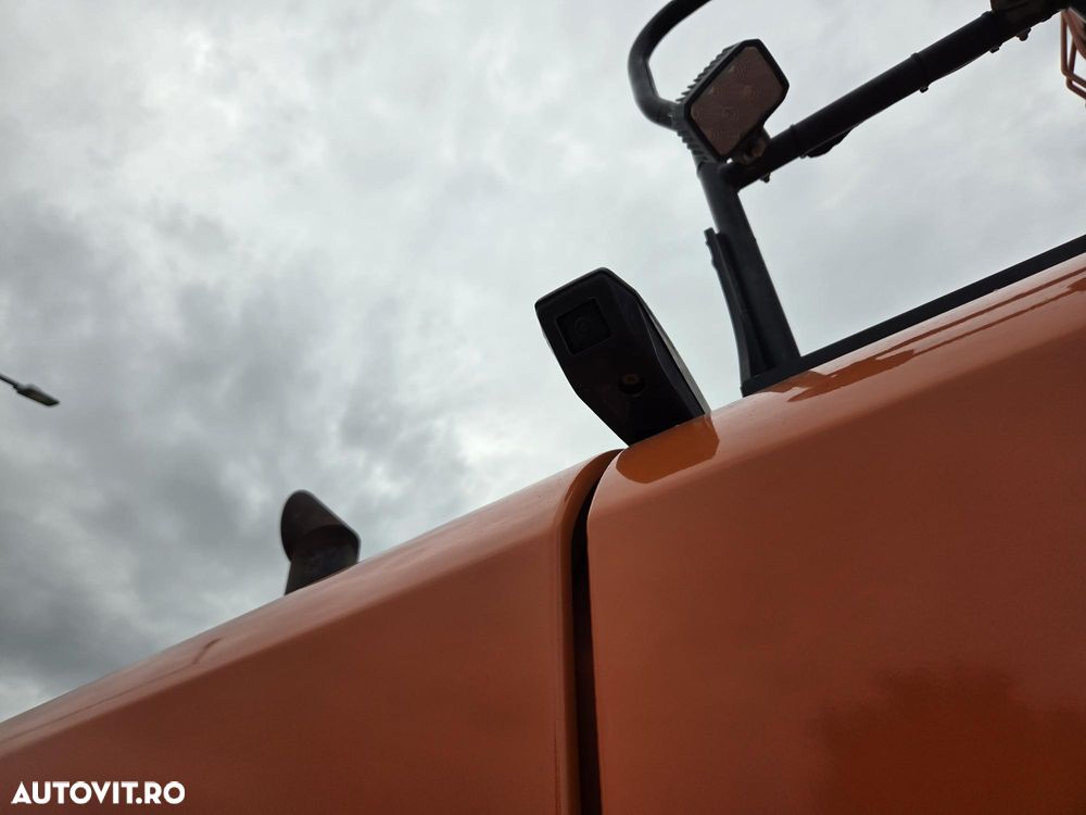 Hitachi ZX250-7, 27,6t, 2020, 6.815h, latime 2,99m, cupa NOUA 1,55mc, lant si papuci NOI, inst picon si inst rotire pe brate, camera spate, camere laterale, gresare automata, ad sapare 7m, ridica 15t, consum 13,1l/h, revizii facute, leasing 4ani-99.000 Eur+t - 22