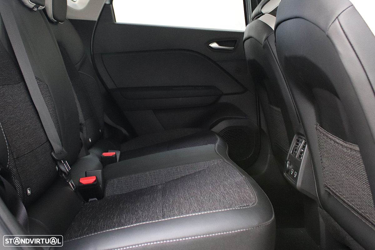 Renault Captur 1.0 TCe Techno Bi-Fuel - 23