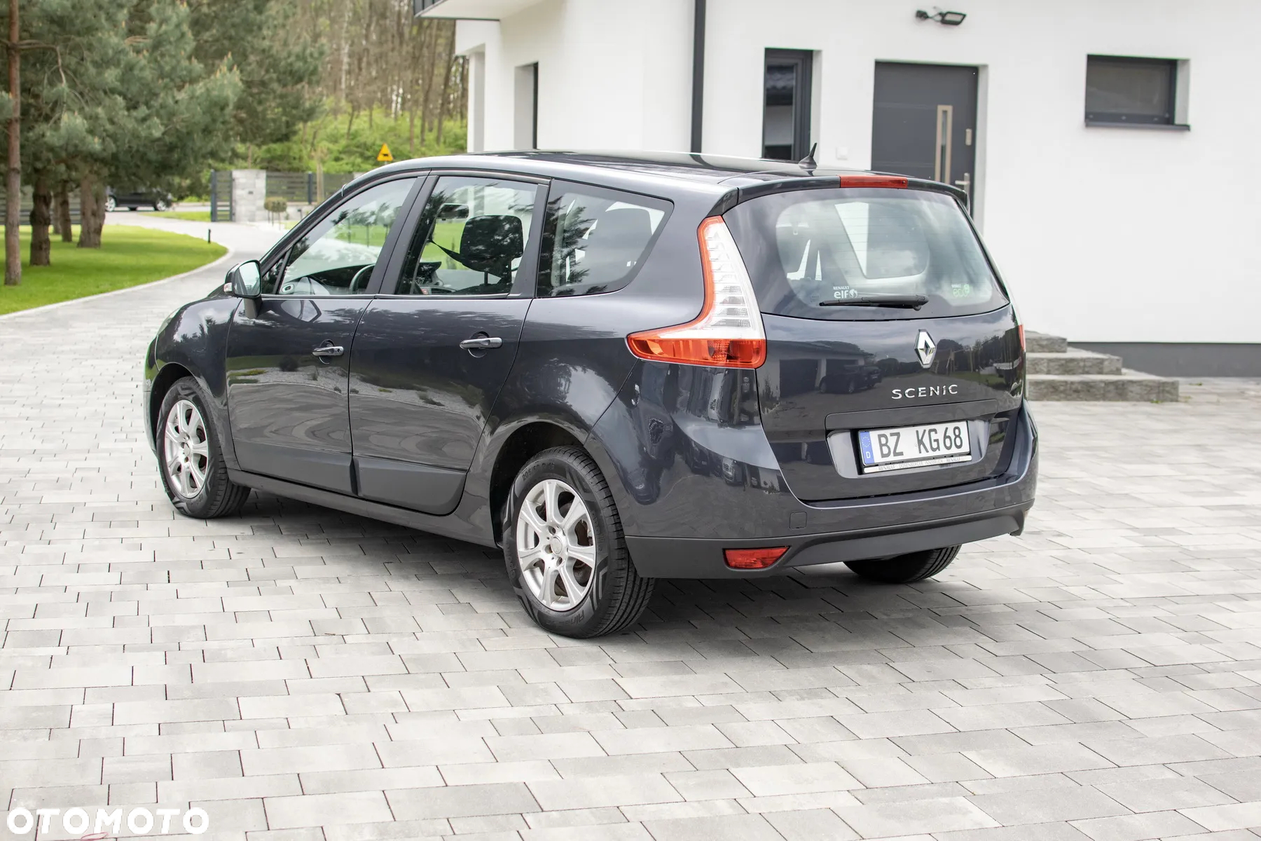 Renault Grand Scenic - 23