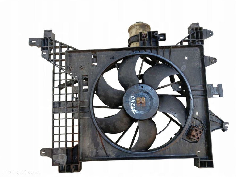 WENTYLATOR CHŁODNICY DACIA DUSTER I (2010-2013) 1.6 16V 105KM 8200880555 - 1