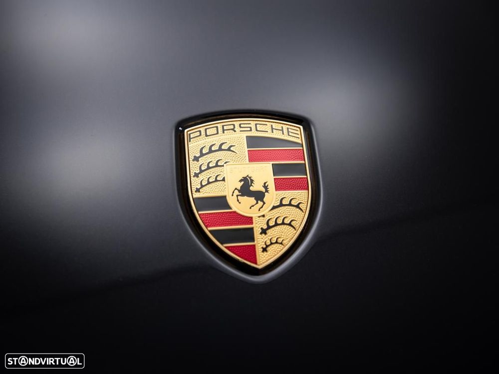Porsche 911 (992) Carrera 4 GTS PDK - 11