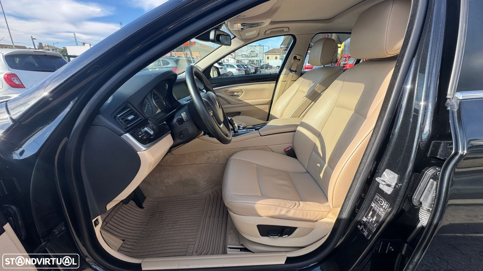 BMW 520 d Exclusive Auto 123g - 18