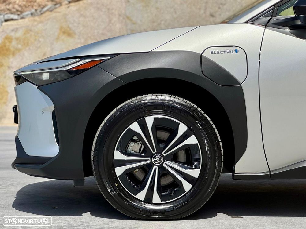 Toyota bZ4X 71,4 kWh Exclusive - 29