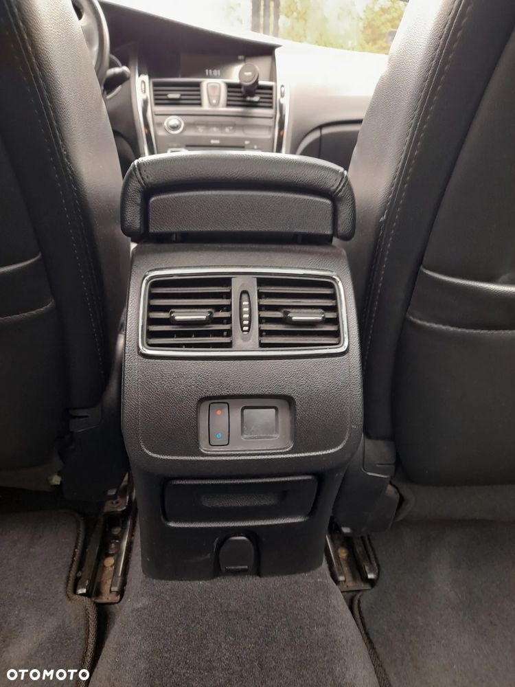 Renault Latitude - 17