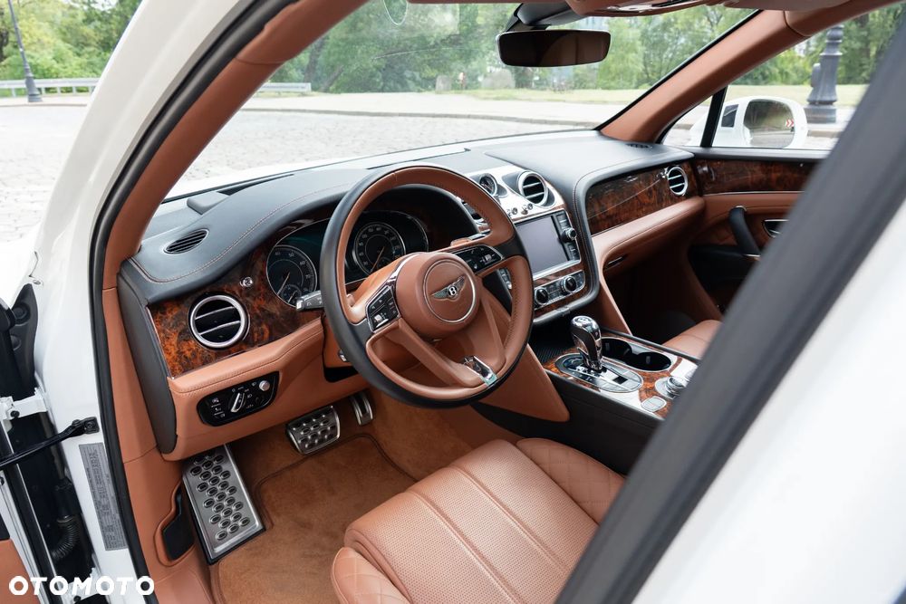 Bentley Bentayga - 13
