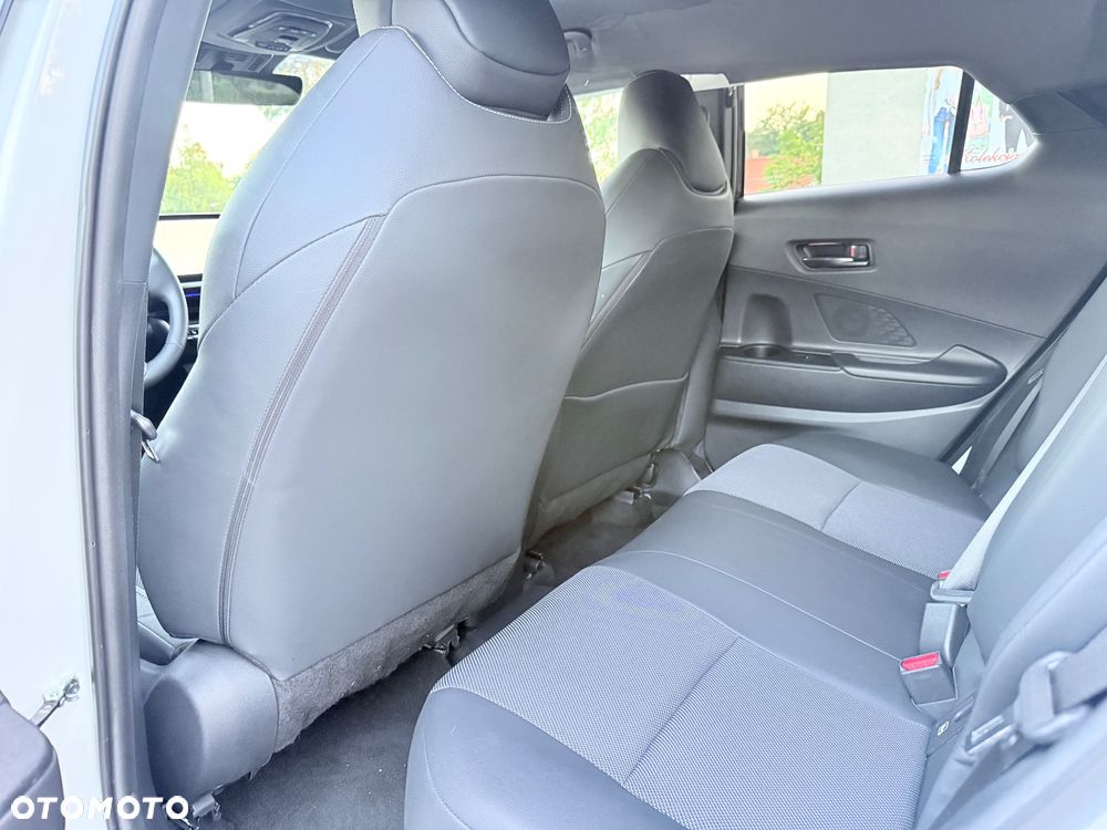 Toyota C-HR 2.0 Hybrid Dynamic Force Executive - 27