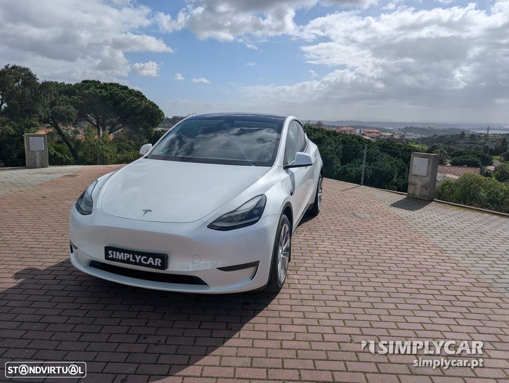 Tesla Model Y - 2
